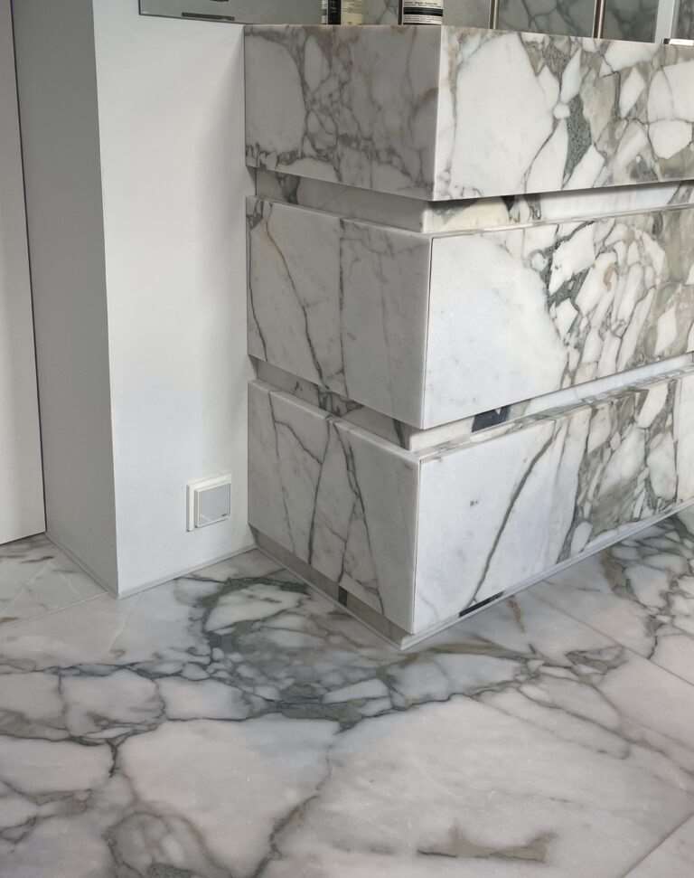 bathroom2-large-768x971_55